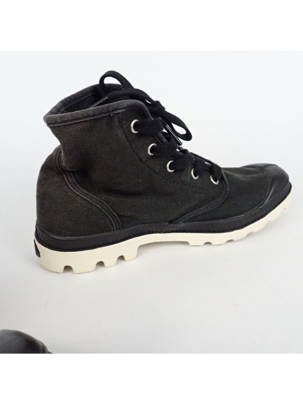 Palladium Pampa Hi Canvas Boots Black/White Women Size 8.5 US / 6.5 UK Preowned - Picture 5 of 7